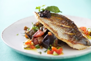 recette-e10245-sea-bass-with-aubergine-salad-provencale-vinaigrette-and-tapenade