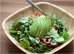 green-salad-with-spinach-artichokes-and-avocado-01
